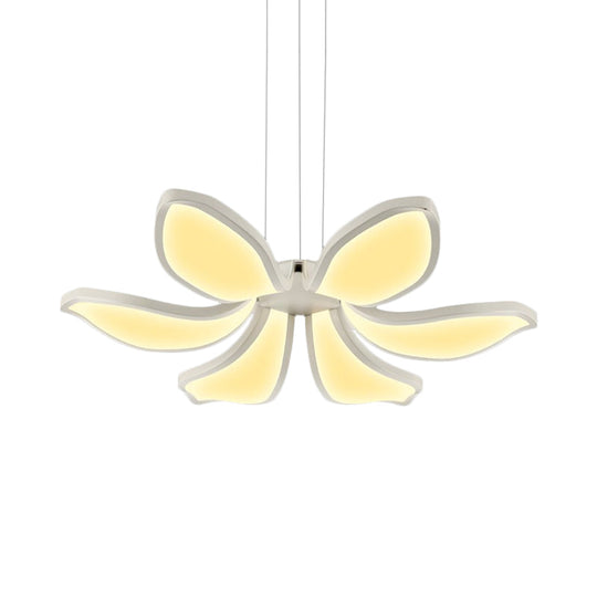 Lustre contemporain en acrylique en forme de fleur - 6/8 lumières LED blanches - Plafonnier suspendu en plusieurs variations de lumière