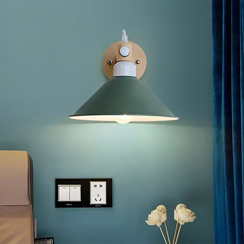 Pyramid Macaroon Wall Sconce: Metal And Wood 1-Light Lamp For Dining Room