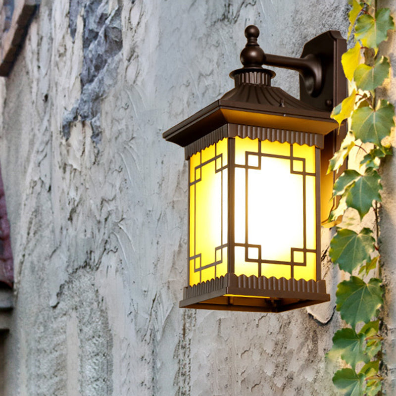 Farmhouse Black Metallic Wall Sconce With Squared Pavilion Design And 1 Bulb