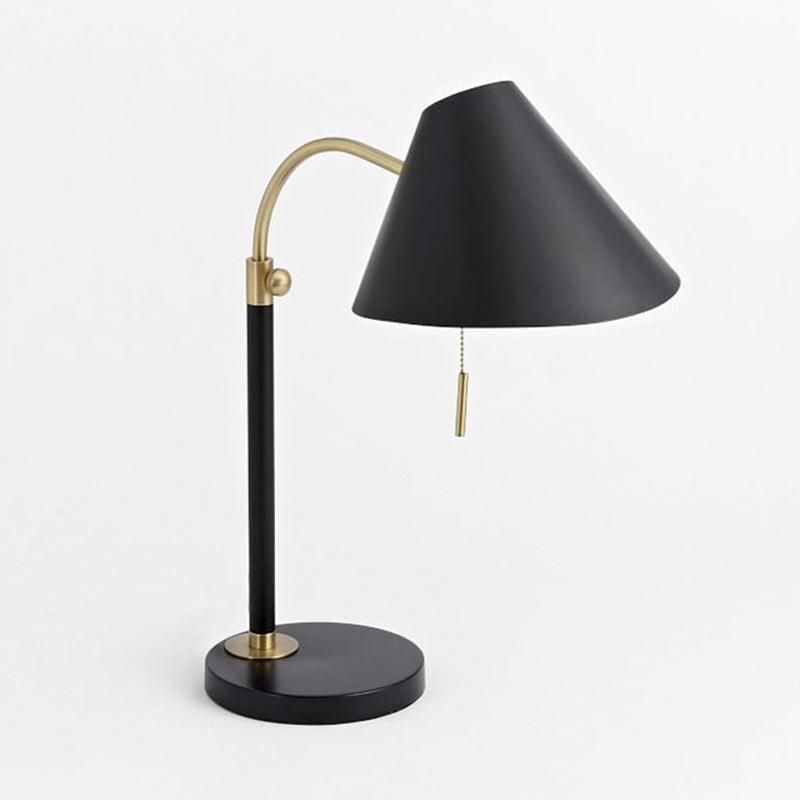 Black Flared Iron Table Lamp With Pull Chain For Study Room