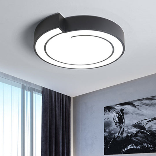 Minimalist Round LED Ceiling Flush Mount in Warm/White Light, 18"/21.5" Diameter, White/Black Metal Finish