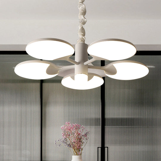 Lustre moderne en acrylique - Suspension LED à 5 lumières avec design radial pour salle à manger en blanc