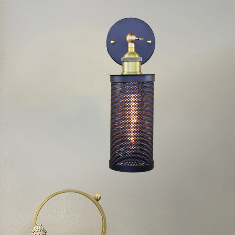 Farmhouse Mesh Metal Shade Wall Sconce In Black/Brass- 1 Light Corridor Lamp