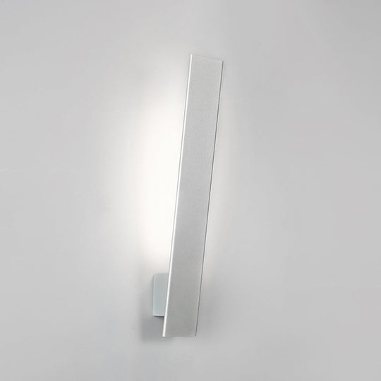 Sleek Led Wall Lighting: Aluminum Shade Black/White Finish Sconce For Bedroom