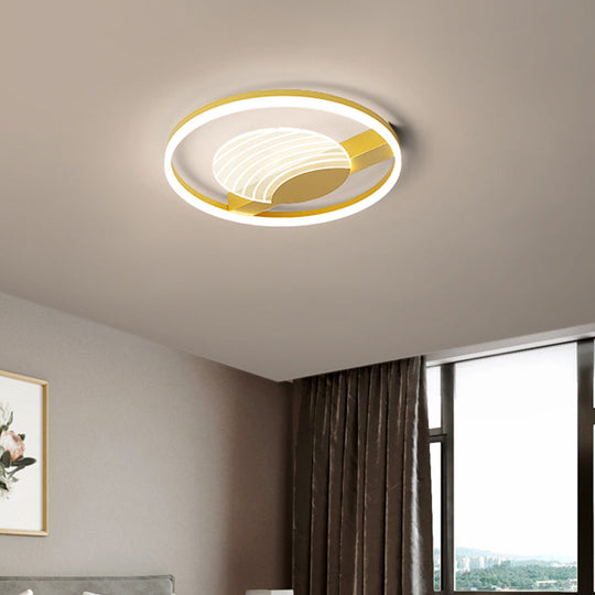 Minimalist Acrylic Circle Flush Mount Lamp in Black/Gold with LED, 16/19.5 Inch Wide, Wave Pattern, Warm/White Light