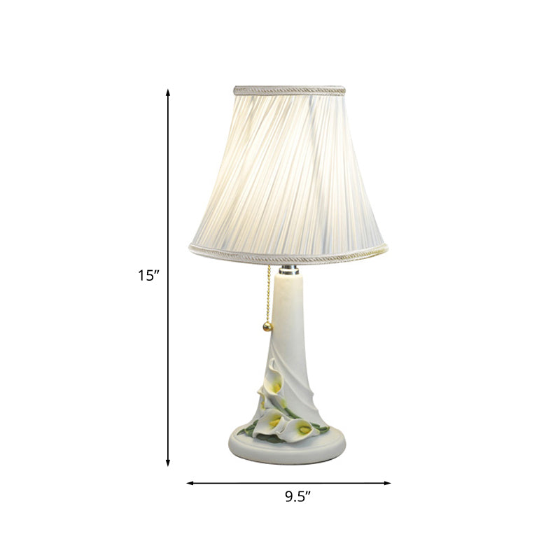 White Fabric Nightstand Lamp: 1 Head Bell Night Light With Calla Lily Resin Base & Pull Chain