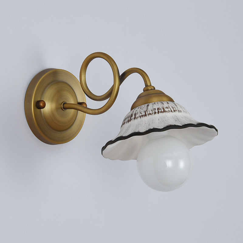 Antiqued Scalloped Wall Lighting: 1-Head Ceramic Sconce With Brass Twisted Arm