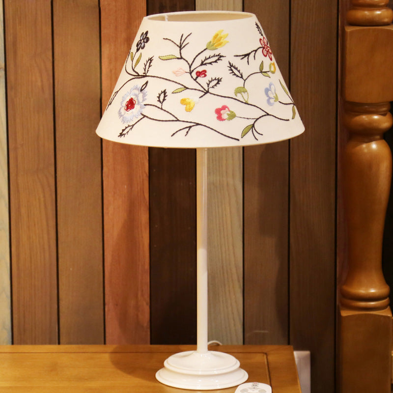 Country Style Korean White Bedside Night Lamp With Embroidered Light Fabric