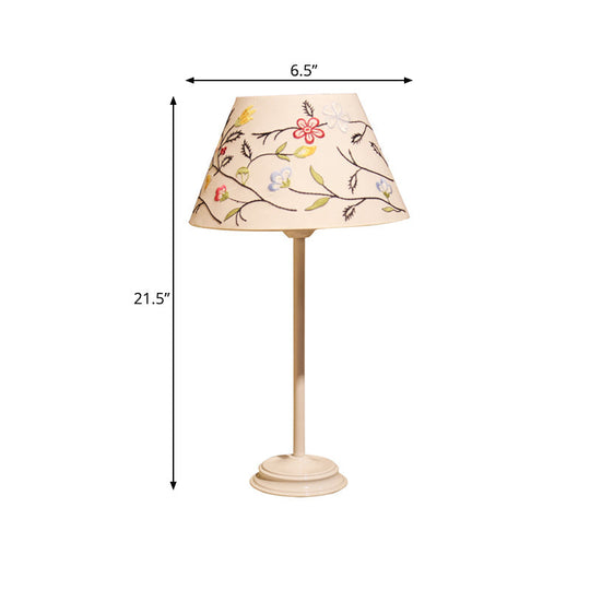 Country Style Korean White Bedside Night Lamp With Embroidered Light Fabric