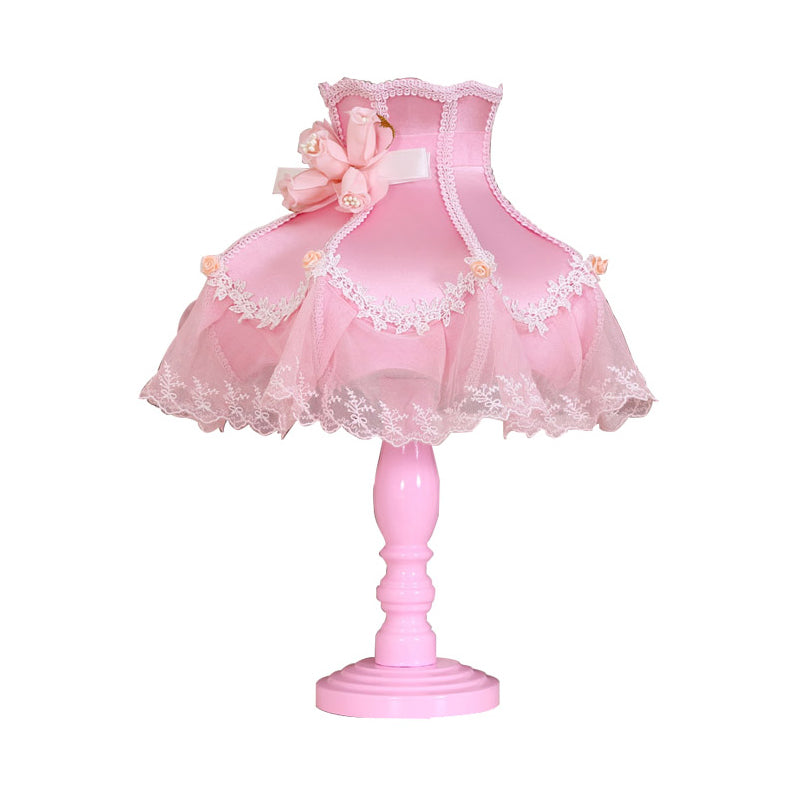 Lace Edge 1-Light Girls Bedroom Nightstand Lamp In Pink With Rose Decor - Kids Table Lighting