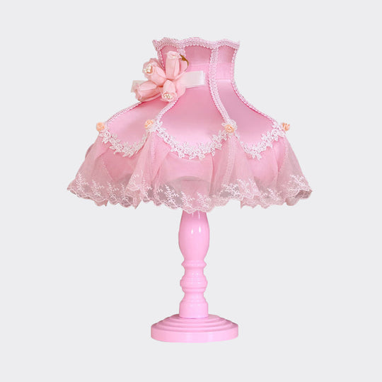 Lace Edge 1-Light Girls Bedroom Nightstand Lamp In Pink With Rose Decor - Kids Table Lighting