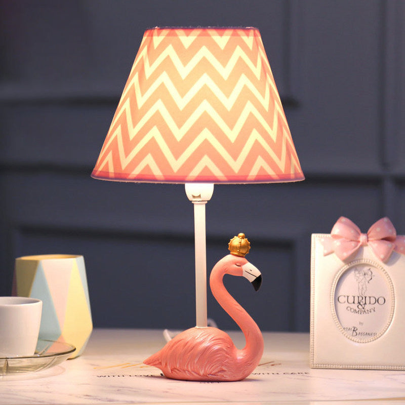 Flamingo Cartoon Resin Bedroom Nightstand Lamp In Pink - 7.5/10 Height / 7.5