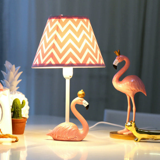 Flamingo Cartoon Resin Bedroom Nightstand Lamp In Pink - 7.5/10 Height