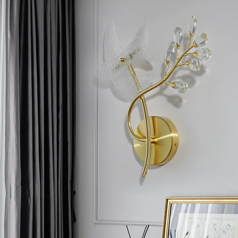 2-Headed Gold Wall Mounted Sconce: Simple Branch Design With Faceted Crystal Lamp Shades