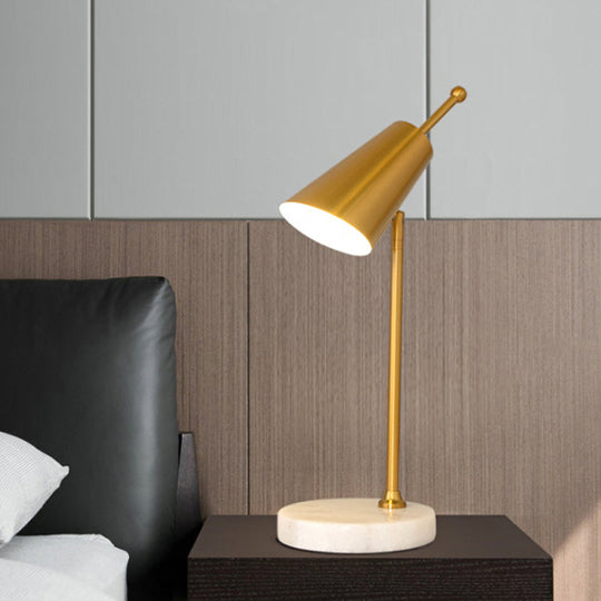 Modern Led Nightstand Table Lamp With Metal Shade In Gold/Silver Finish For Bedroom