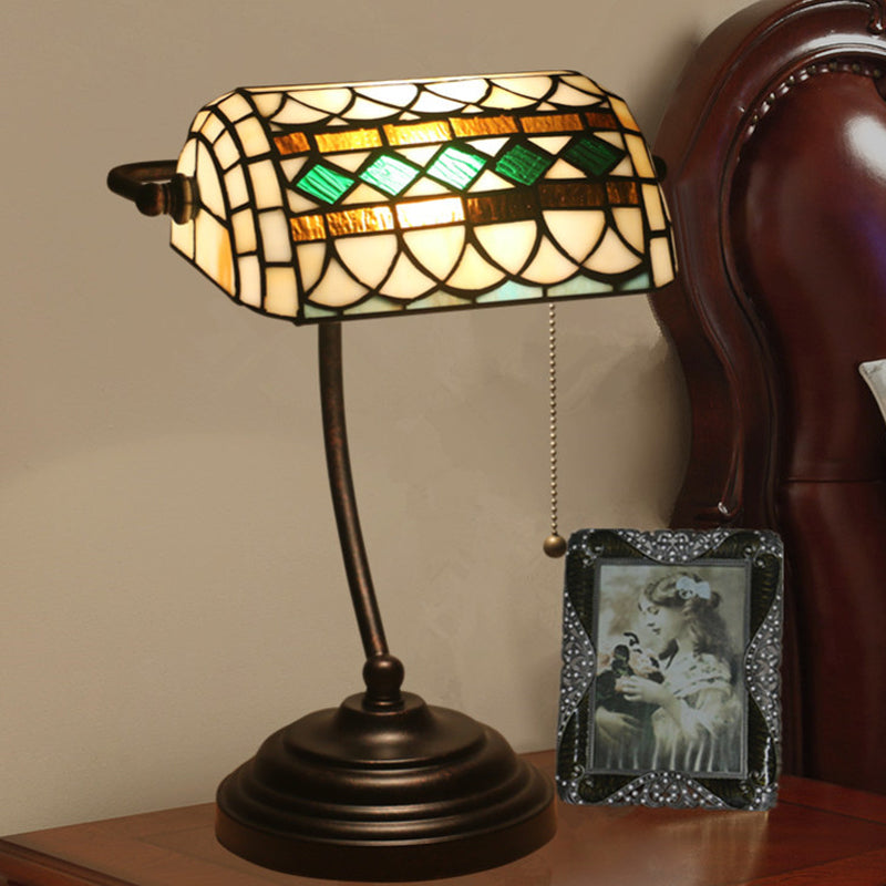 Tiffany Rhombus Patterned Desk Lamp With Cut Glass Pull Chain In Brown/Blue/Green/White Green-White