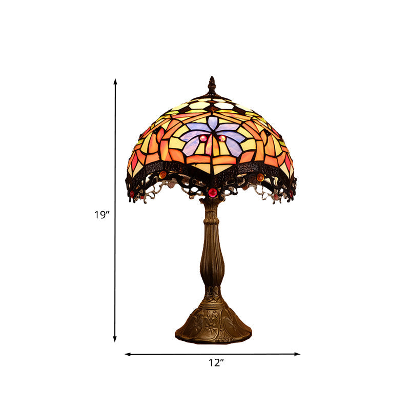 Hand-Cut Glass Tiffany Style Nightstand Lamp With Scalloped Design