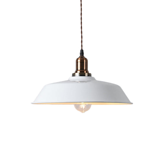 Industrial Barn Pendant Light - Stylish Metallic Hanging Ceiling Fixture for Restaurants