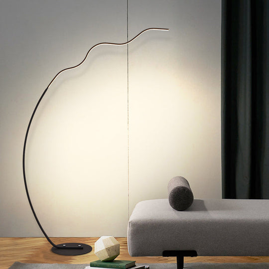 Wave-Shaped Led Metal Standing Lamp With Warm/White Light - Contemporary Floor Lighting Black / Warm