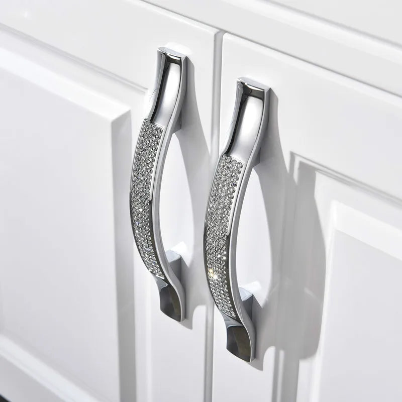 Ellis Home Decor with Modern Diamond Knobs