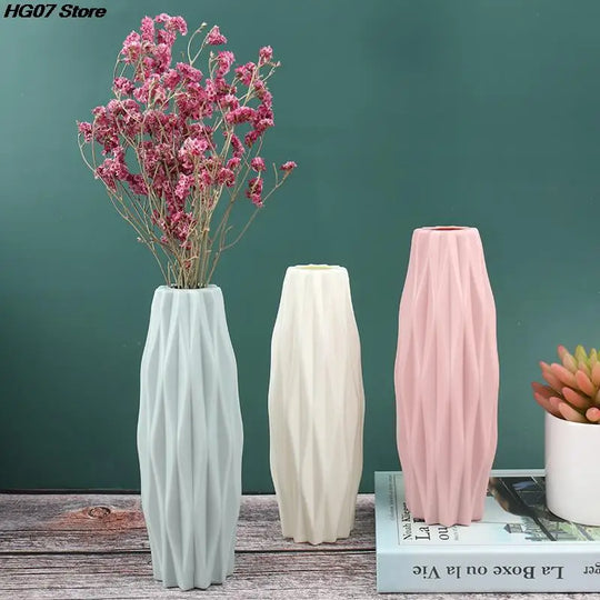 Janelle Modern Imitation Ceramic Flower Vase: Chic Home Accent