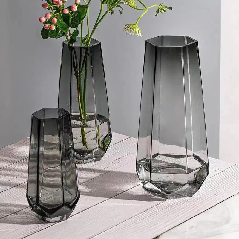 Kayleigh Creative Profiling Glass Flower Vase: A Touch of Elegance