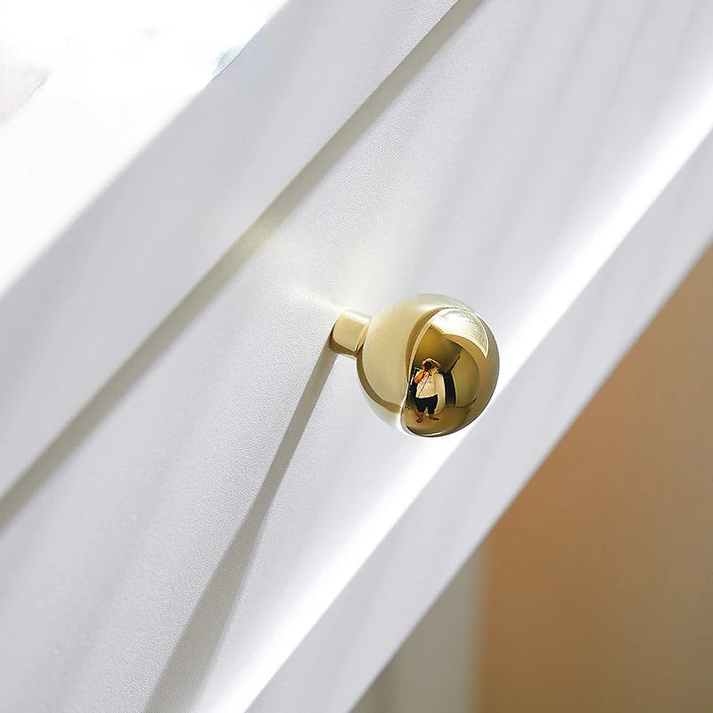 Eva's Brass Modern Light Luxury Round Ball Door Handle