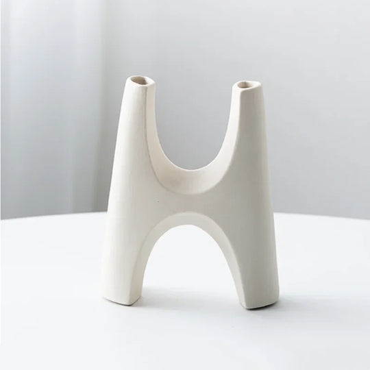 Jenna Irregular Art Ceramic Vase: A Modern Masterpiece