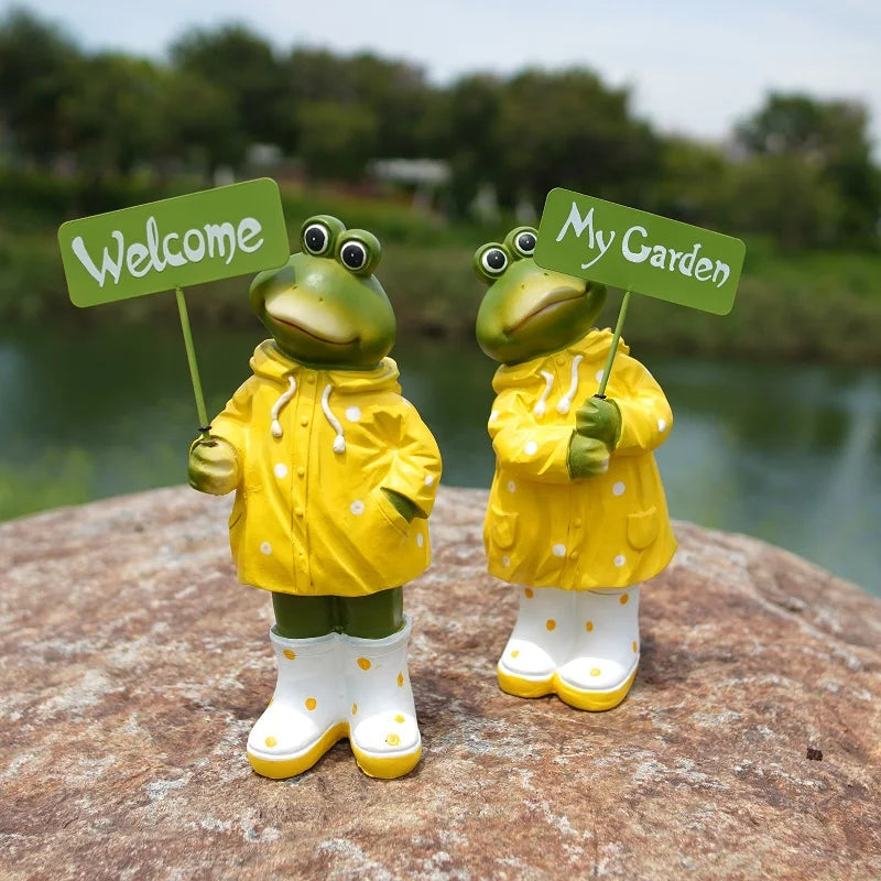 Cora's Resin Couple Frog Ornament With Welcome Sign Outdoor Garden Sculpture Statue