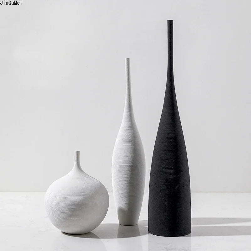 Ezra Ceramic Vase - Black and White Creative Design