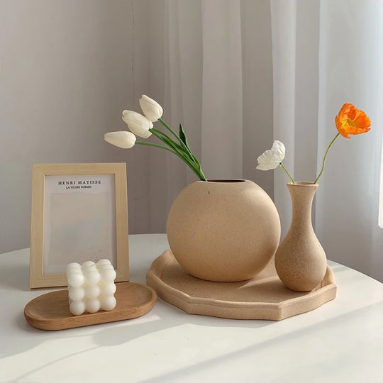 Madilynn Retro Art Flower Vase: A Vintage Touch for Your Home