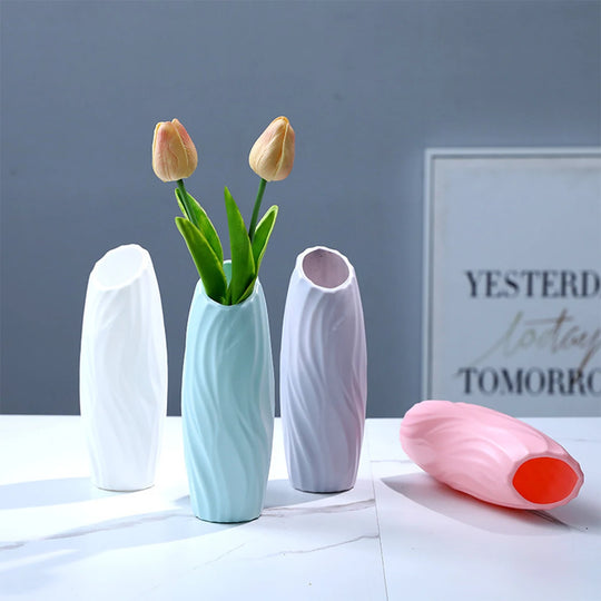 Cecelia Plastic Vase: Versatile and Elegant