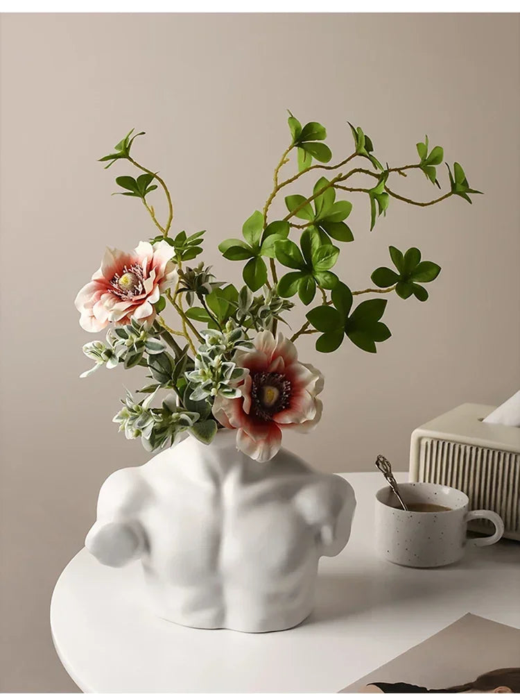 Yara Modern Human Art Vase: A Sculptural Marvel