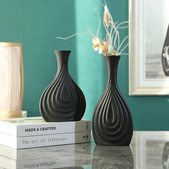 Elora Chic Black Ceramic Vase: Elevate Your Home Decor