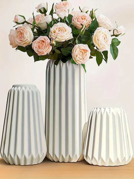 Elliott White Ceramic Vase: A Symbol of Minimalist Elegance