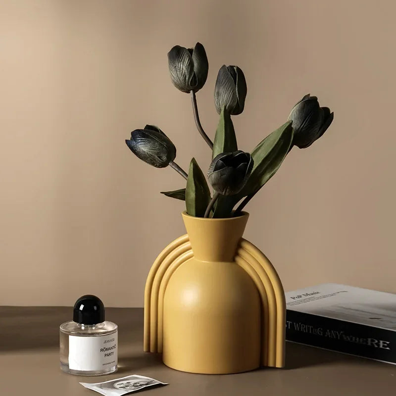 Arleth Nordic Style Ceramic Vase: A Modern Masterpiece