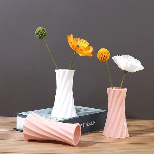 Ellianna Nordic Flower Vase: Plastic Elegance