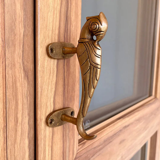 Ila Art Parrot Brass Door Handle: A Touch of Artistry for Your Doors