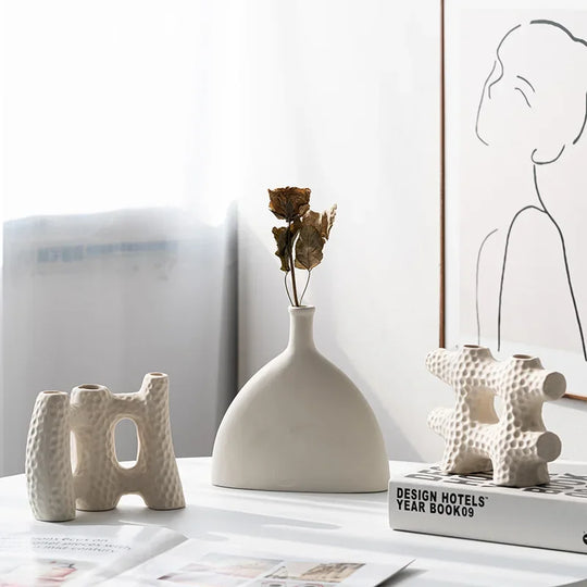 Jenna Irregular Art Ceramic Vase: A Modern Masterpiece