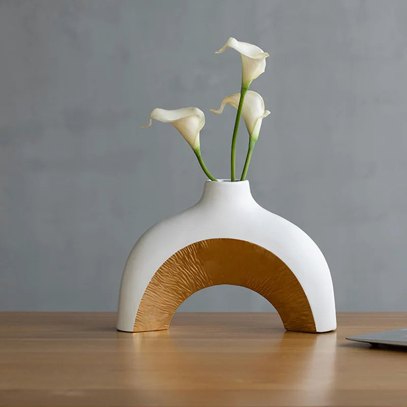 Lilian Golden Shaped Ceramic Vase: A Touch of Modern Elegance