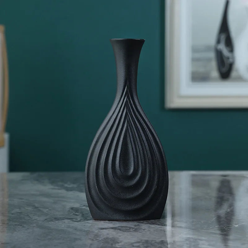 Elora Chic Black Ceramic Vase: Elevate Your Home Decor