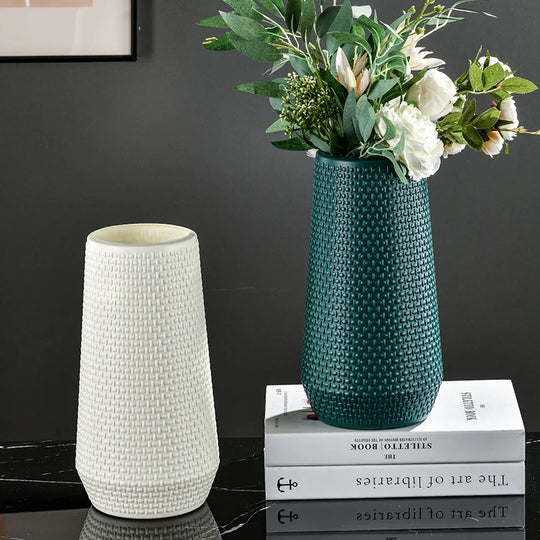 Analia Nortic Plastics Flower Vase: Stylish Living Room Decor