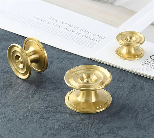 Kiana French Brass Cabinet Door Handle Single Hole Drawer Knob