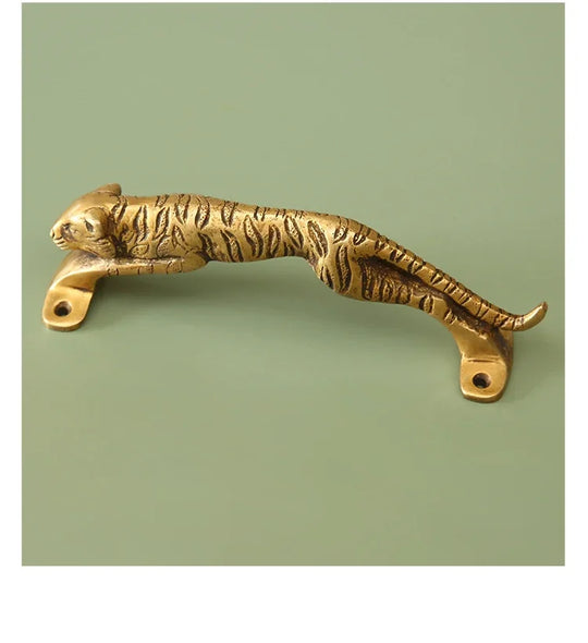 Cheyenne Elevate Your Décor with the Jaguar Modern Light Luxury Brass Handle