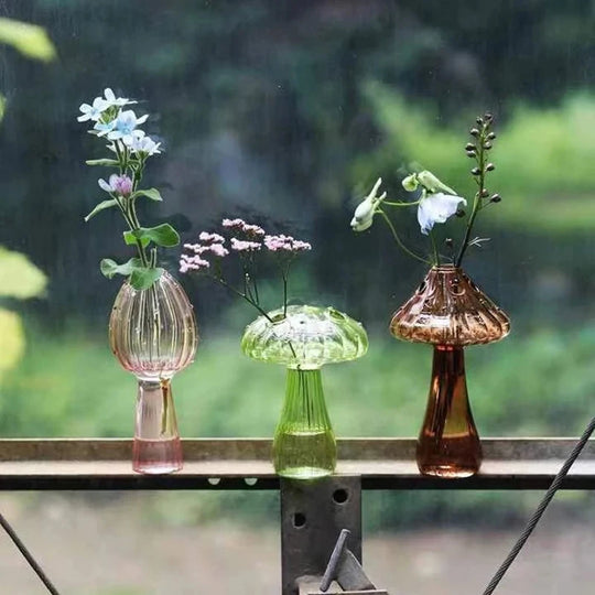 Kinley Mushroom Glass Vase: Where Nature Meets Elegance