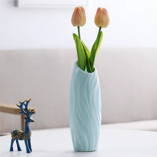 Cecelia Plastic Vase: Versatile and Elegant