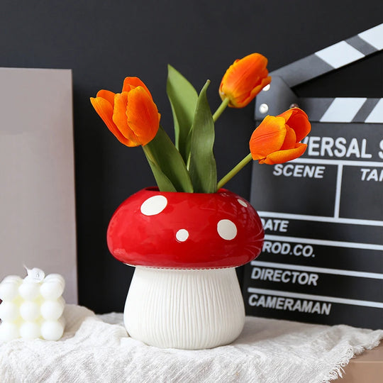 Alanna Creative Mushroom Vase: A Whimsical Touch to Your Home