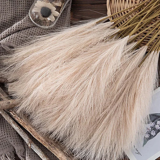 Aylin Ava's Simulated Fluffy Pampas Grass Bohemian Decorative Flowers